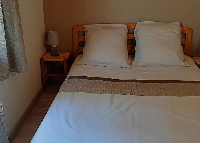 Maison De 300 M De La Proche Forêt Hébergement de vacances *